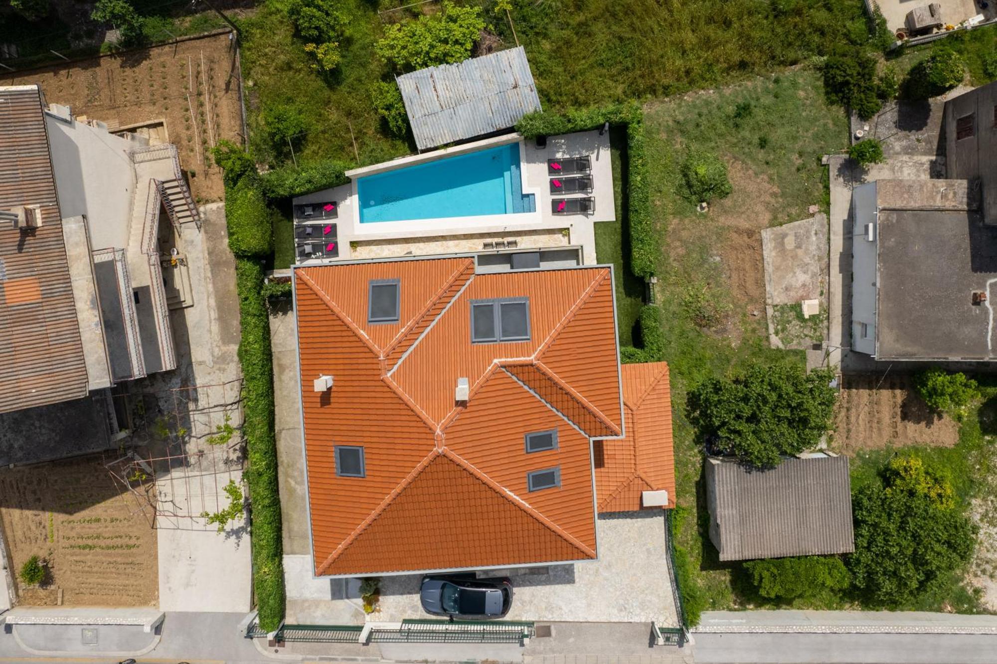 Villa Barbara-Kastela With Heated Pool Exterior photo