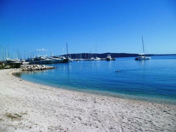 Villa Barbara-Kastela With Heated Pool Exterior photo